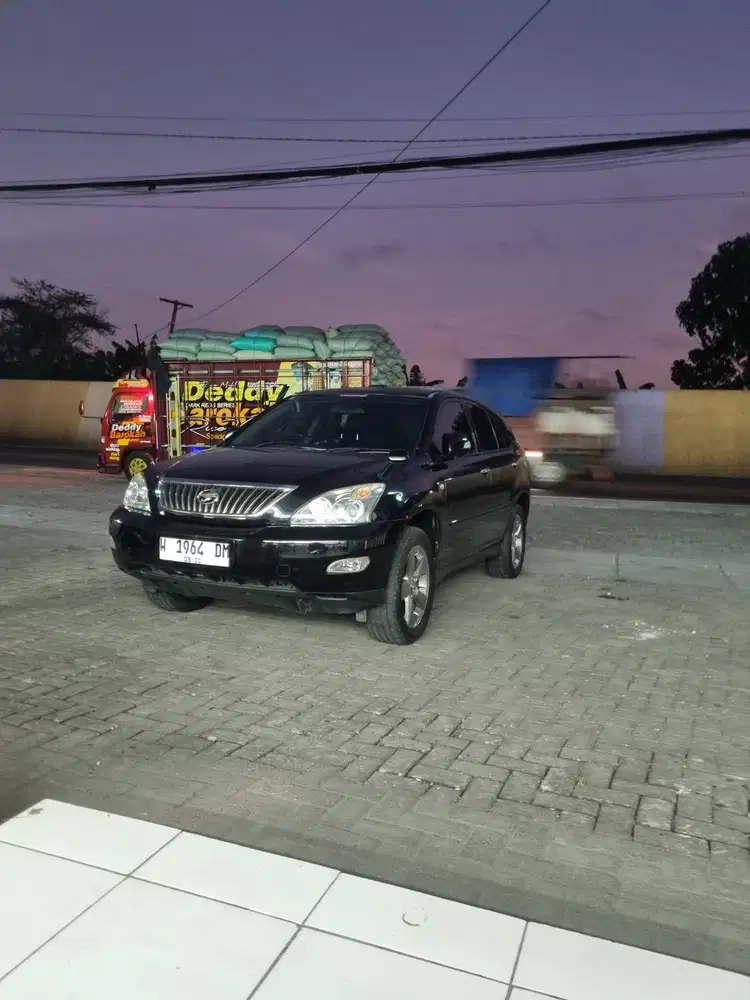 Toyota Harrier 2.4 L 2010 Alcantara