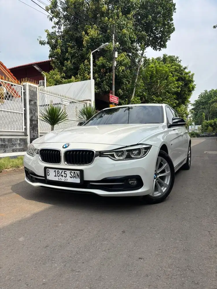 [CASH] Bmw 320i Lci At 2016 Low Km Putih Tt Pribadi Bmw 320i