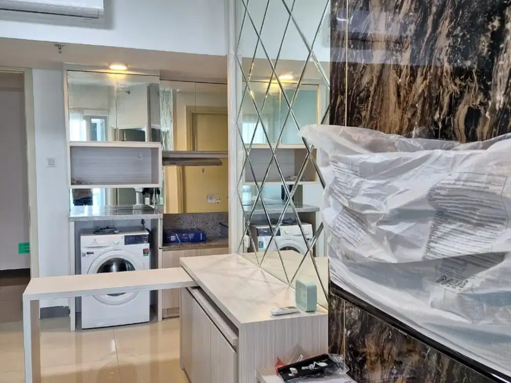 Disewakan apartemen Benson 2 BR full furnish mewah dan bagus 55jt/th
