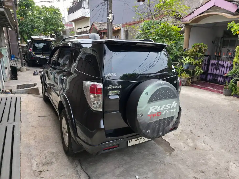 Toyota Rush G Matic AT Tahun 2014 Hitam , 2013