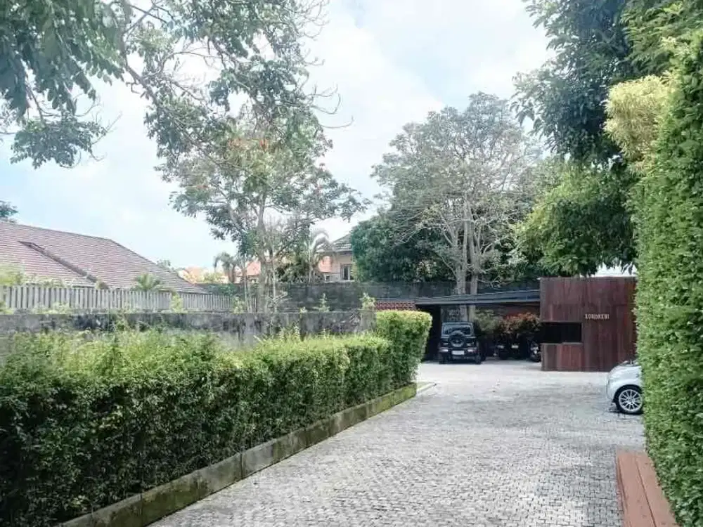 tanah komersil di kawasan strategis Petitenget