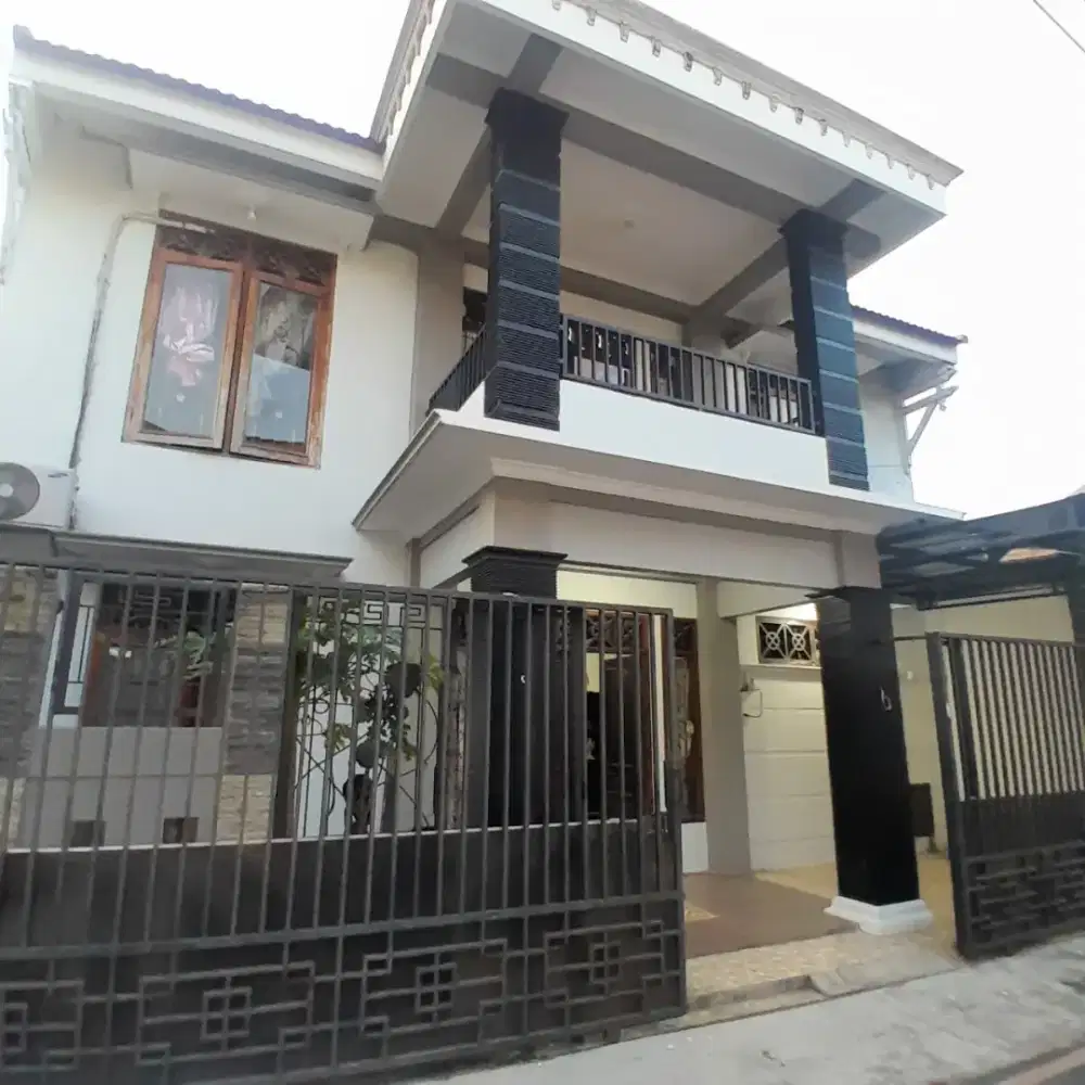 Dijual rumah 2 lantai di Cerme Lamper selangkah ke jl Tentara pelajar