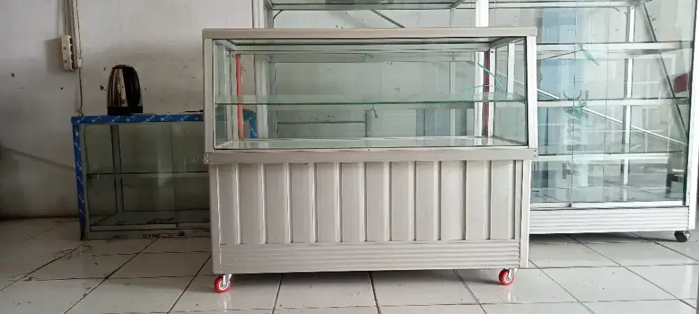 kaca etalase konter