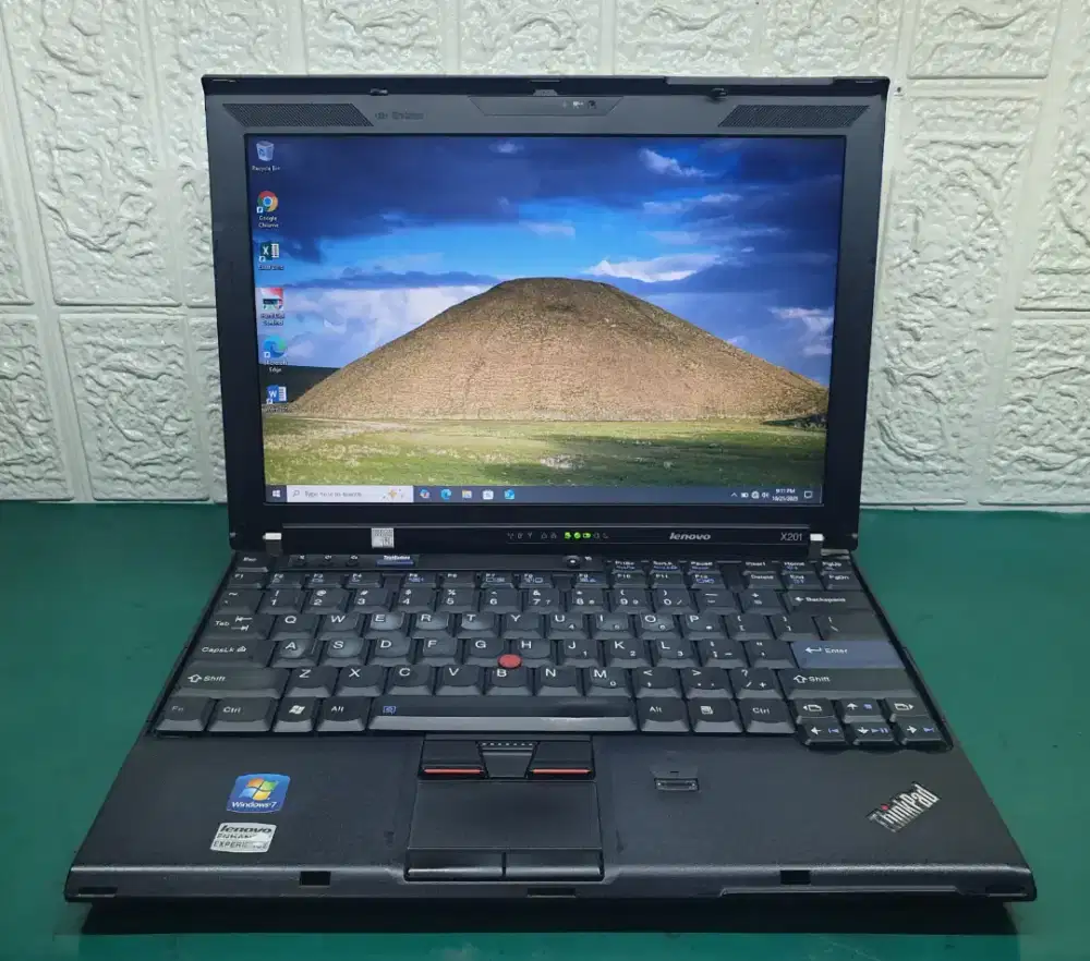 Laptop Lenovo Thinkpad X201 Core i5 Gen 1 RAM 4GB HDD 320 GB Normal