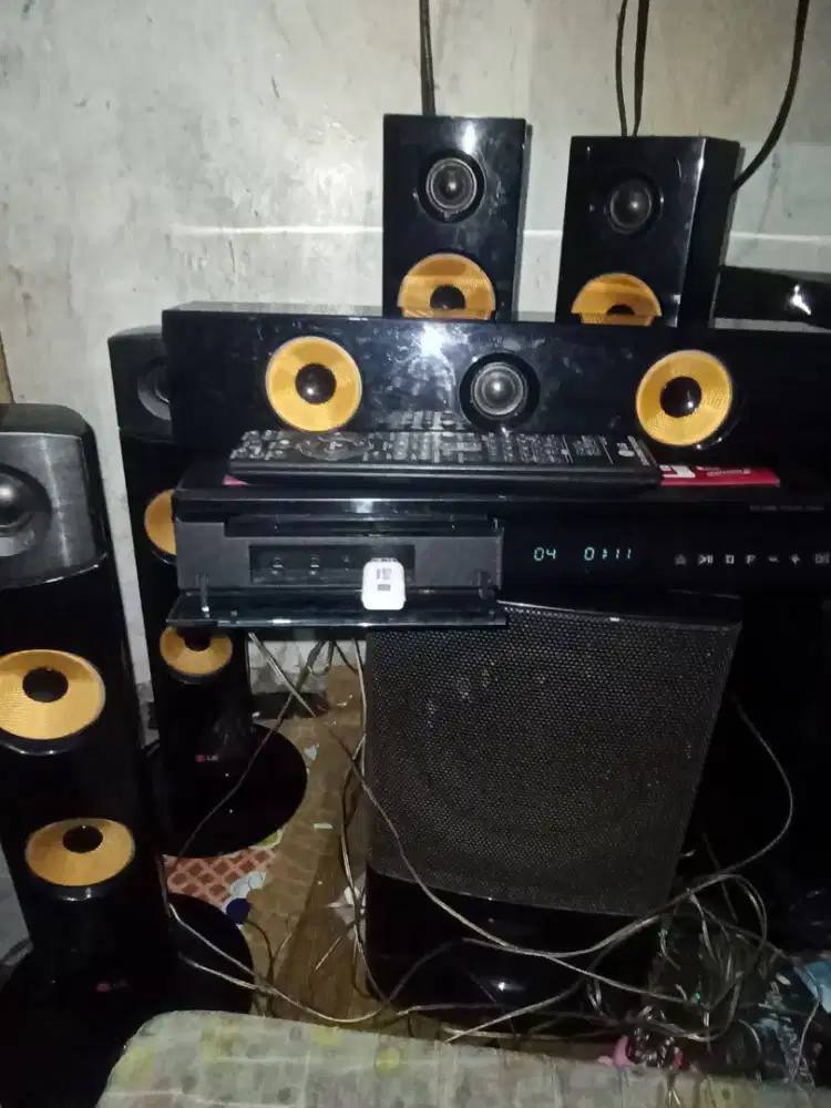 Home theater LG subwoofer gede