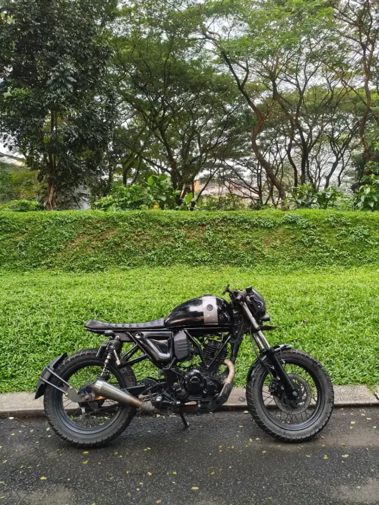 Caferacer/Bratstyle by Bins Garage!