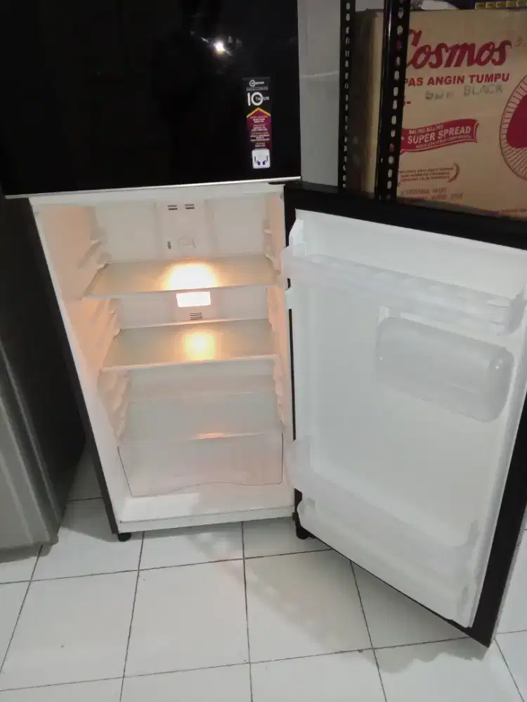 Lemari es 2 pintu