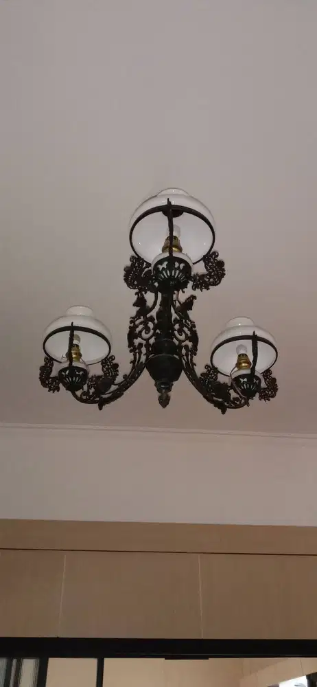 Lampu gantung antik 3 cup