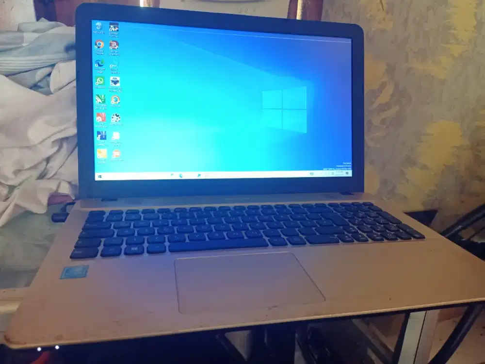 Asus R541N ram8 SSD 256