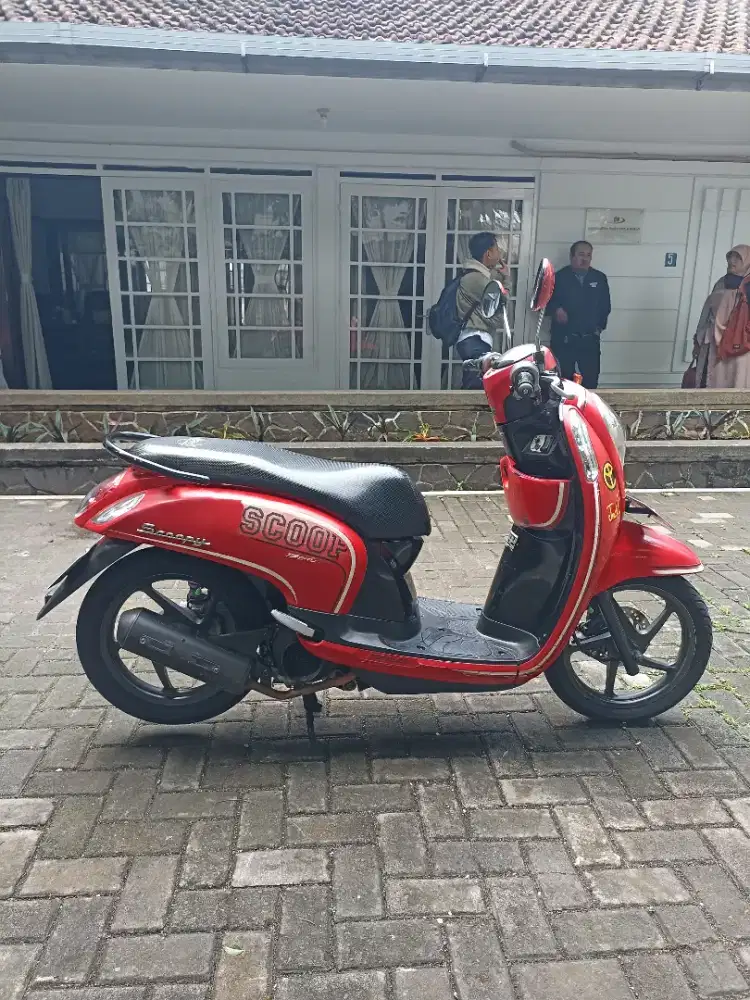 Scoopy Mulus,mesin masih segelan siap gas