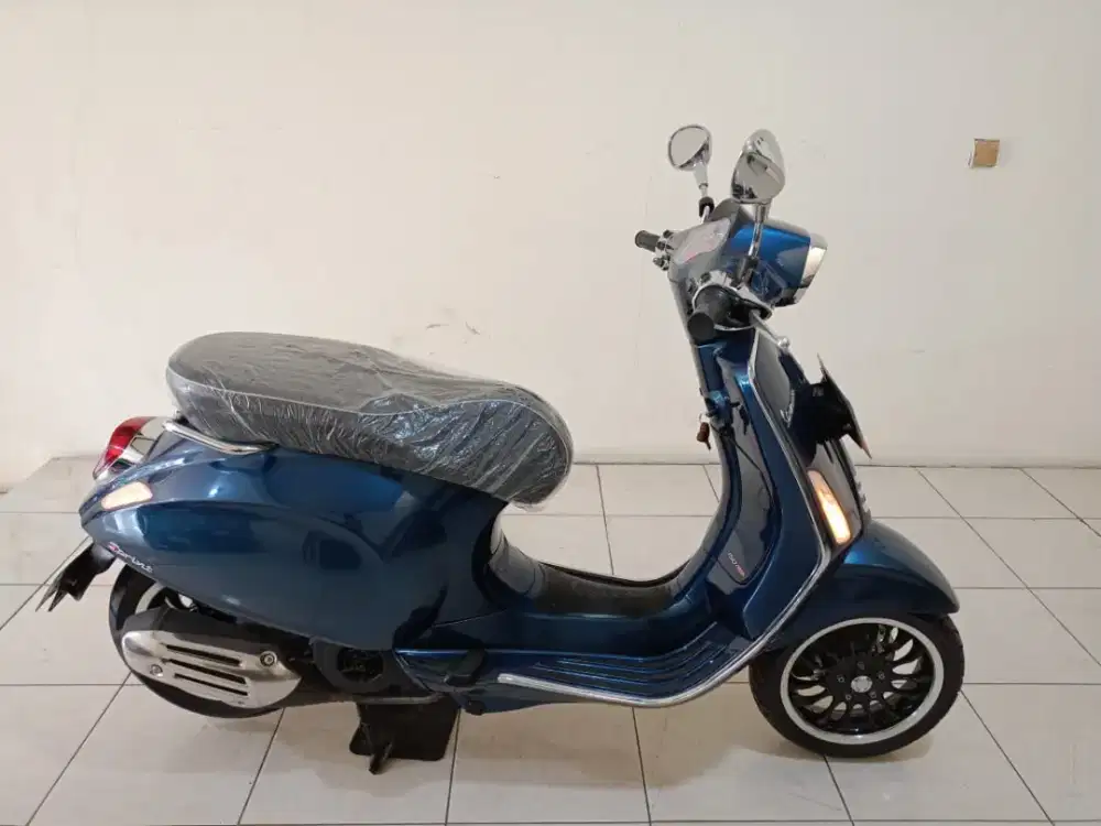 JUAL VESPA SPRINT ABS 2022 KM 10 RB