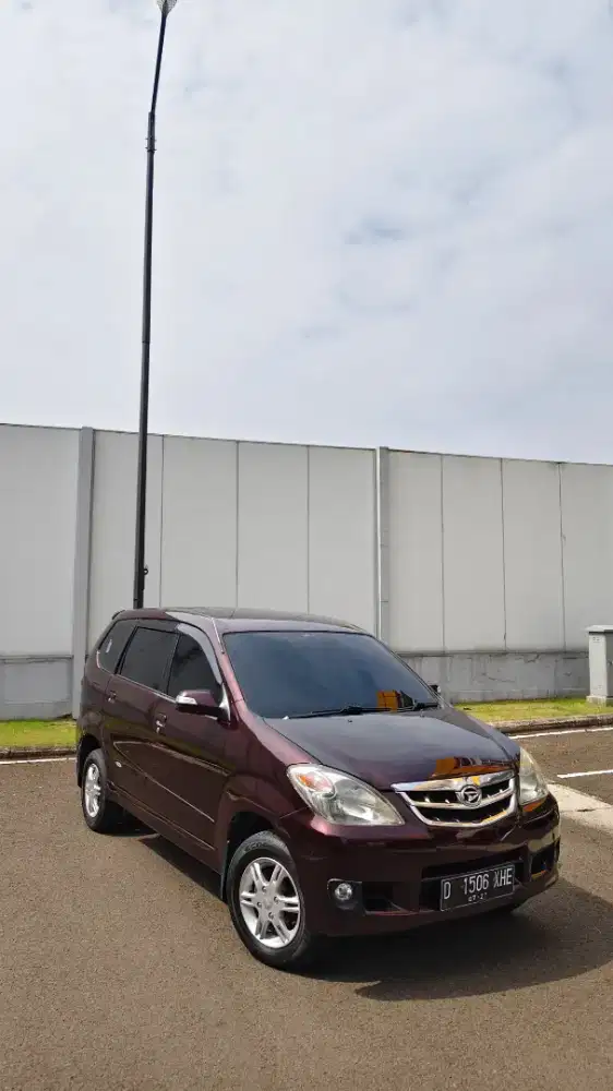Daihatsu Xenia Xi 2011 M/T