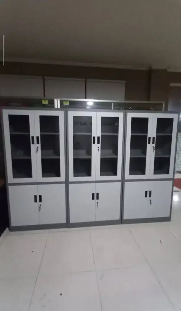 Lemari arsip dan kursi kantor murah