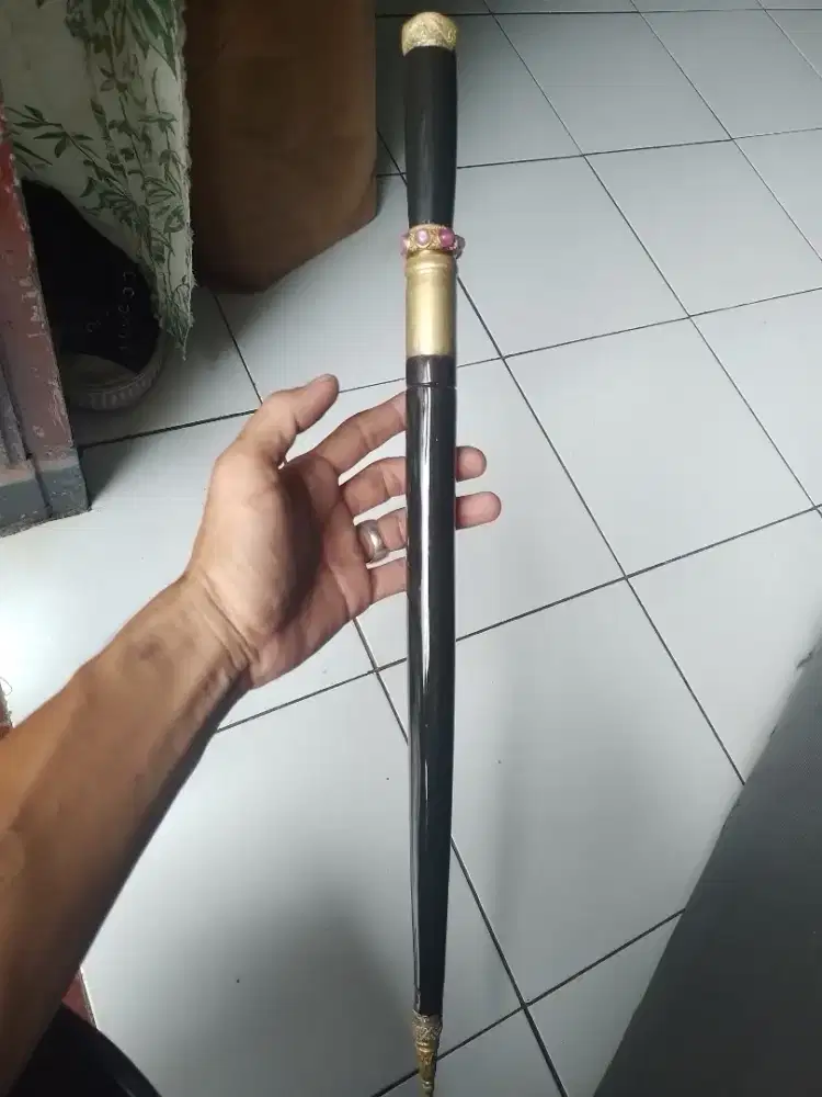 Tongkat komando bilah tombak