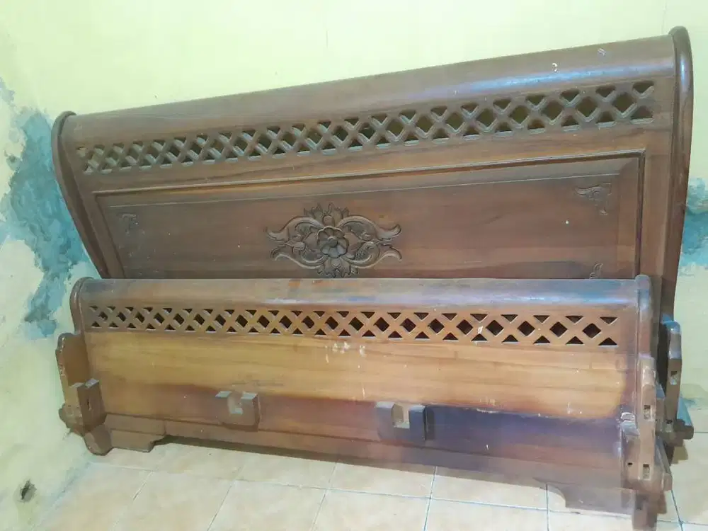 Di jual dipan asli jati no 1..