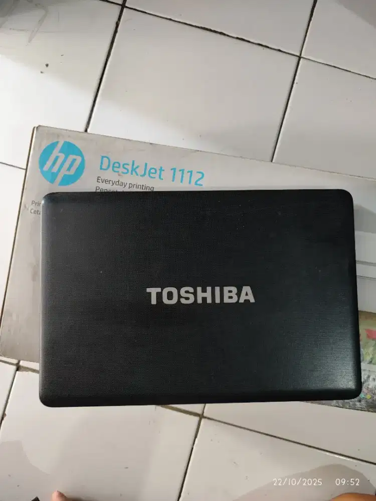 Laptop dan printer