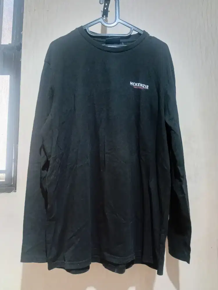 Dijual swetaer meckenzie ori size XL