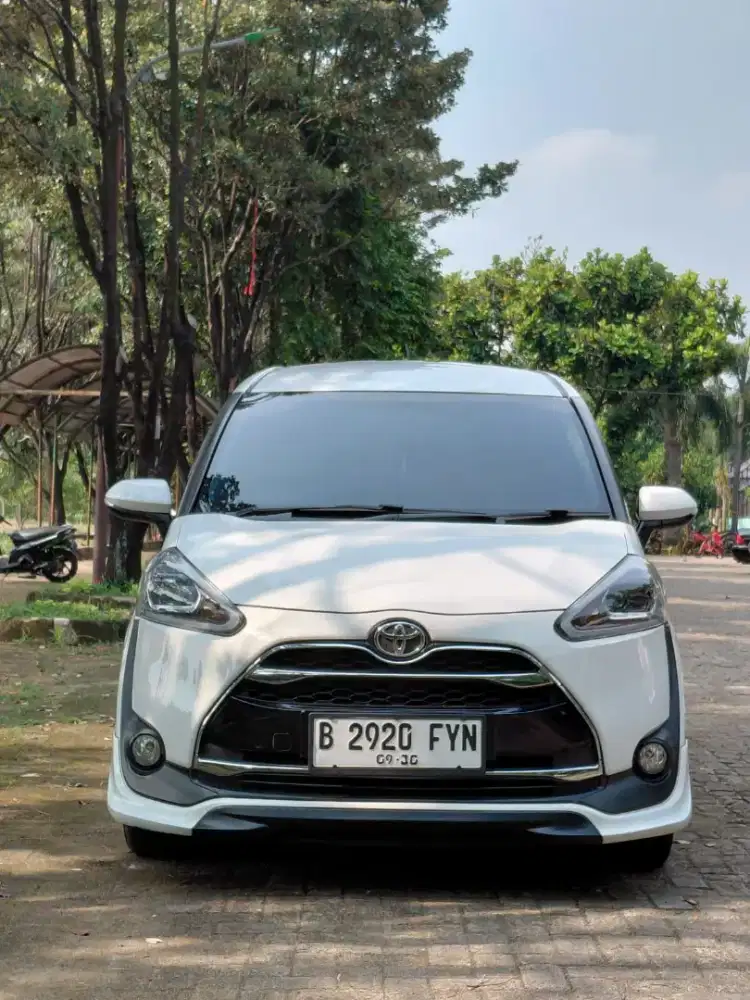 Toyota Sienta Q 2018