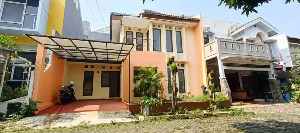 DISEWAKAN RUMAH 2 LANTAI PER TAHUN HARGA NEGO