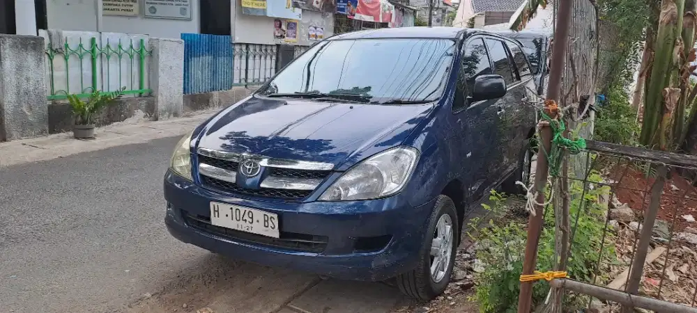 Toyota Kijang Innova 2007 Bensin