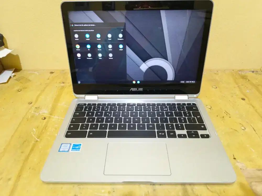 Laptop Asus Chromebook 360 Core M3-6Y30 Ram 8 Layar Sentuh