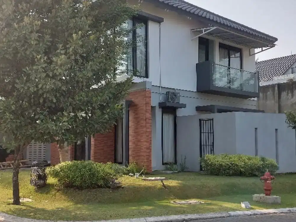 Sewa Rumah di Kamandaka Kota Baru Parahyangan,Bandung Mewah 2 Lantai Hook
