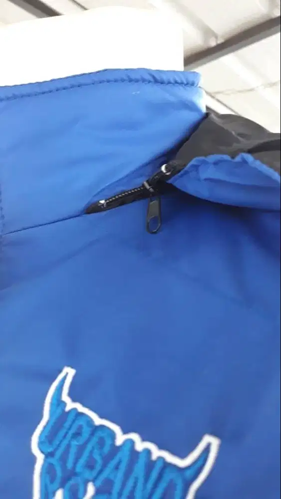 Jaket Persib Bintang 4 Hoodie Plexible Resleting Bahan Parasut Taslan