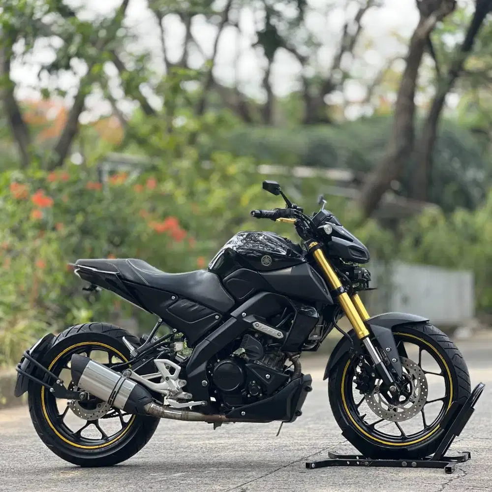 YAMAHA MT15 HITAM 2019 KM LOW PAJAK PANJANG KAYAK BARU