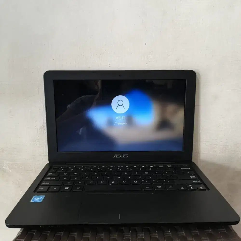 JUAL NOTEBOOK ASUS E202SA INTEL CELERON N3060 RAM 2GB HDD500GB