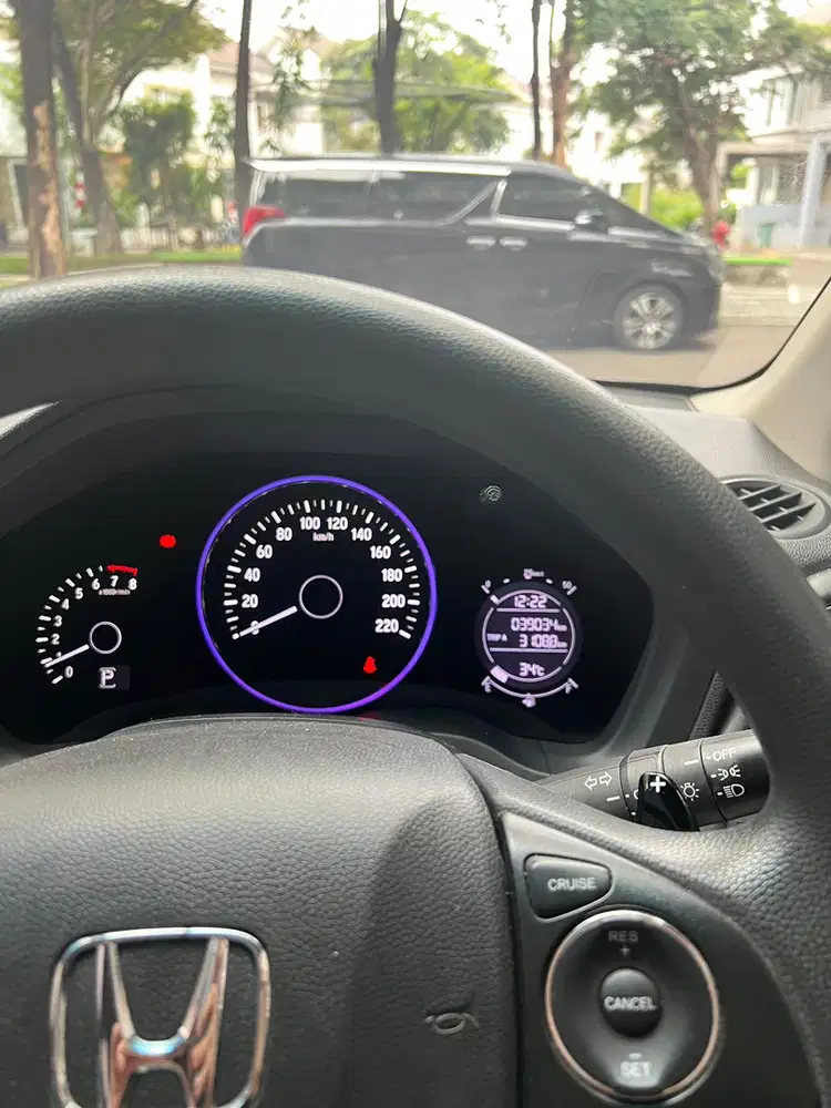 Honda HR-V type E 2018 Bensin LOW KM