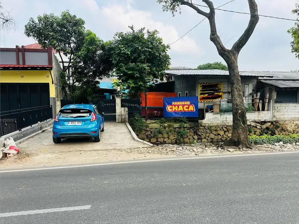 Rumah tinggal dan usaha di pinggir jalan raya jagakarsa