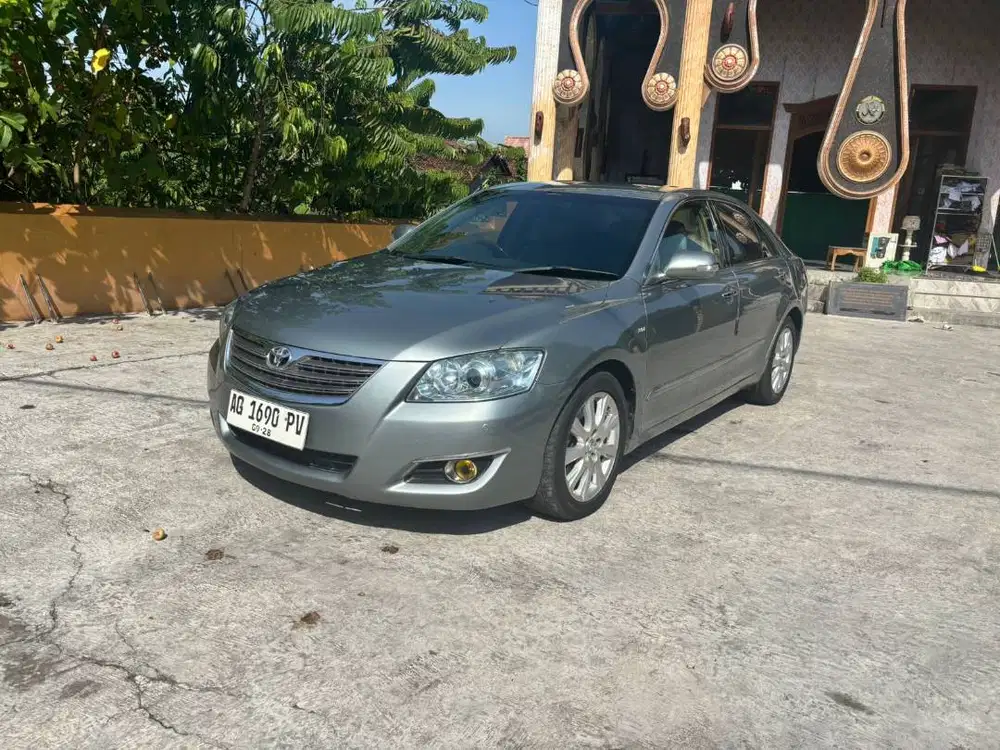 Toyota Camry 2.4 V plat AG 2008 Off 2x anis mobil bekas sekoto kediri