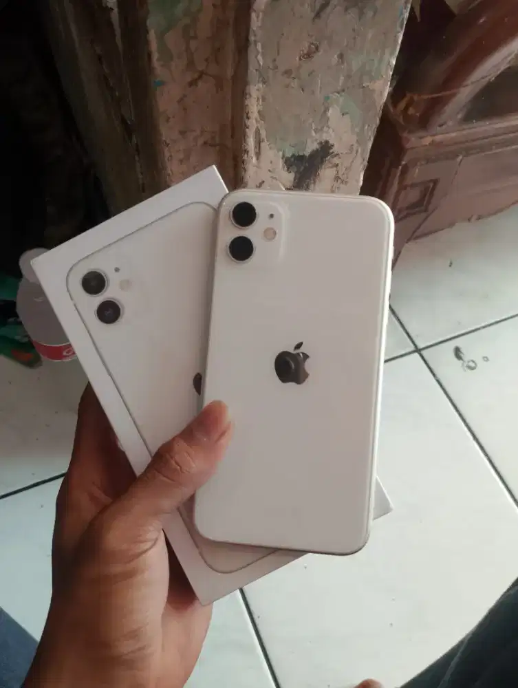 IPHONE 11 64 WHITE INTER