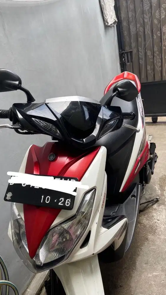 dijual motor xeon tahun 2011 mesin halus pemakaian sehari