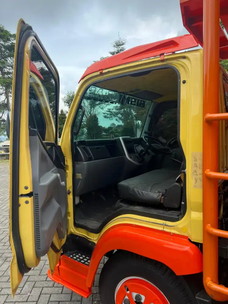 Mobil truck canter hd 2019 colt back mitsubishi diesel