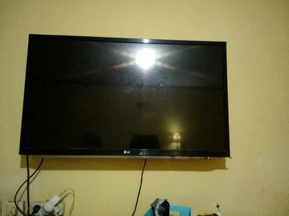 Dijual tv LED merek LG 43 inch