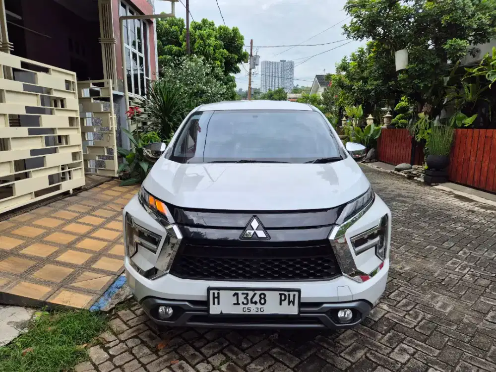 Mitsubishi Xpander Ultimate CVT Tahun 2022 Putih