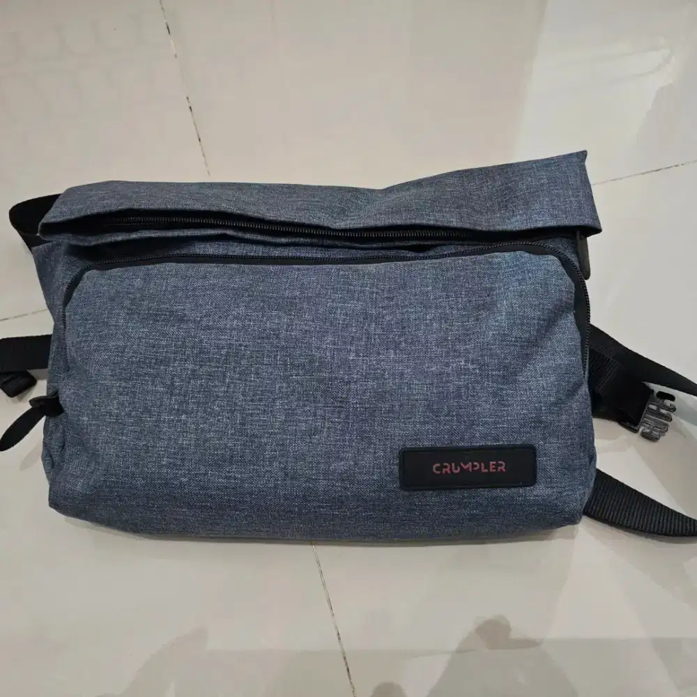 Tas Selempang crumpler rocketter mulus