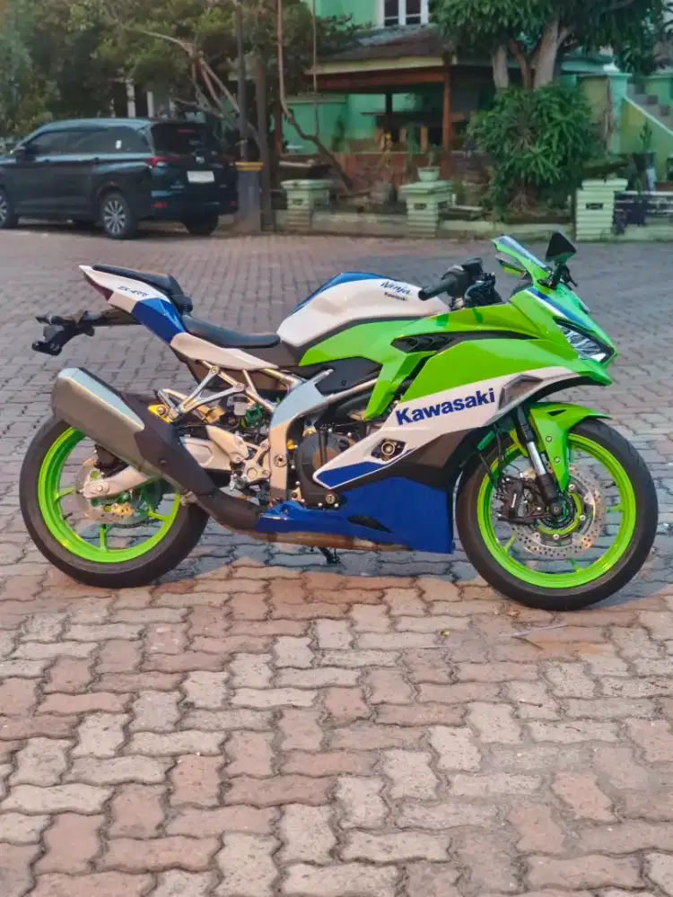 ZX4RR , only 10 unit di Indonesia!