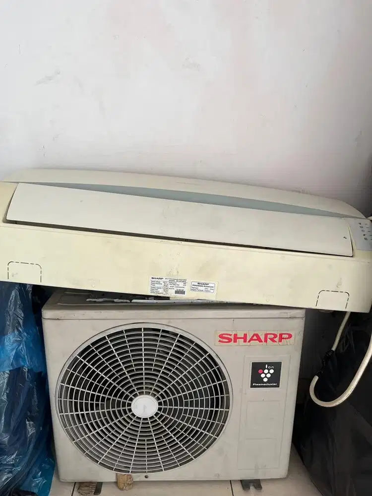 Ac merek Sharp 1/2 PK