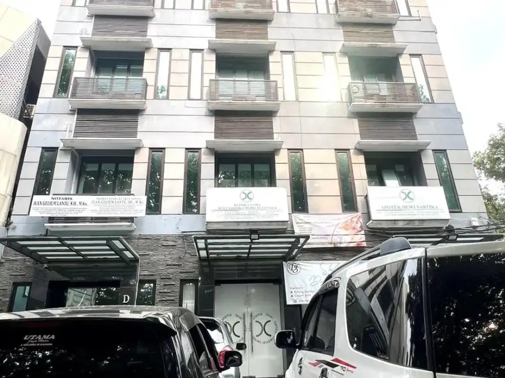 Gedung Kantor Strategis di Setiabudi Jakarta Selatan – 3 Unit Ruko, 4 Lantai