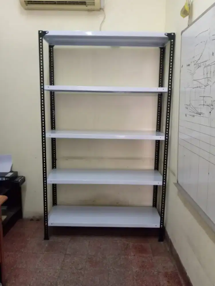 Rak besi rak buku rak gudang