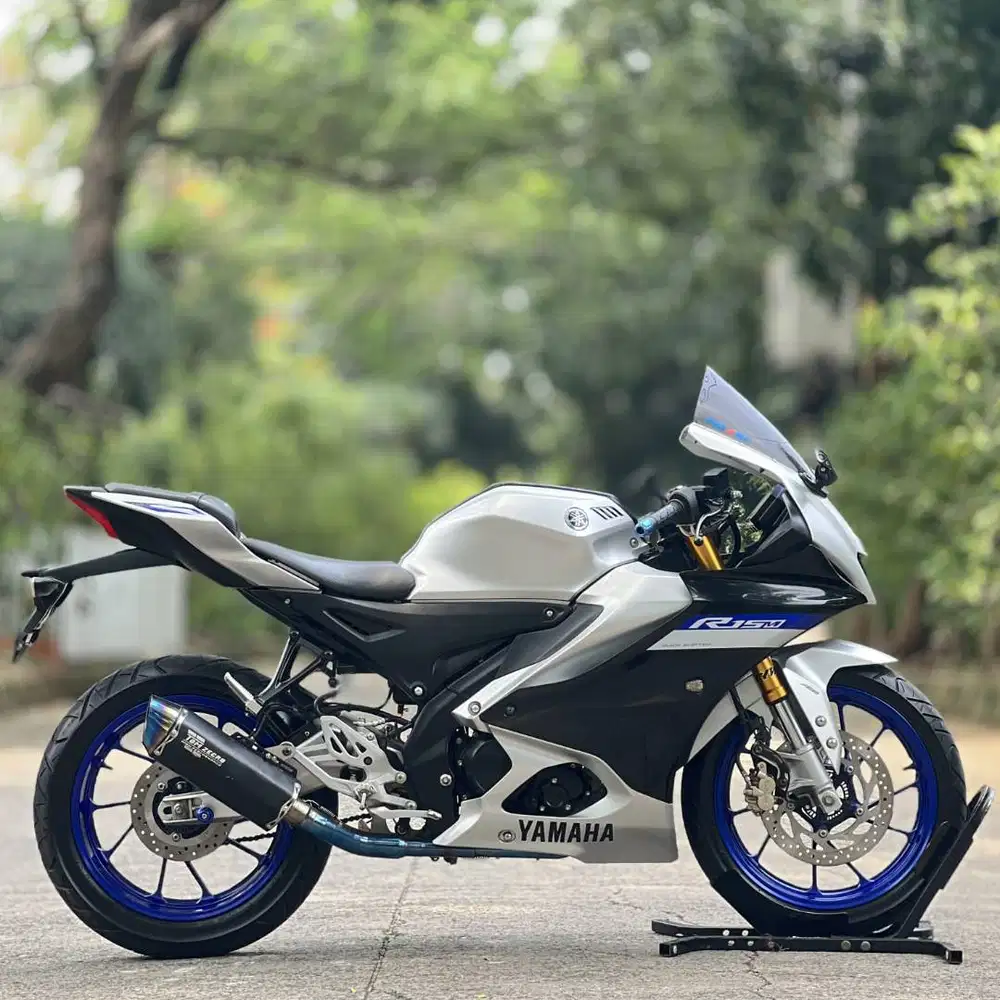 YAMAHA R15M ABS QS SILVER 2022 KM LOW PAJAK PANJANG SUPERB
