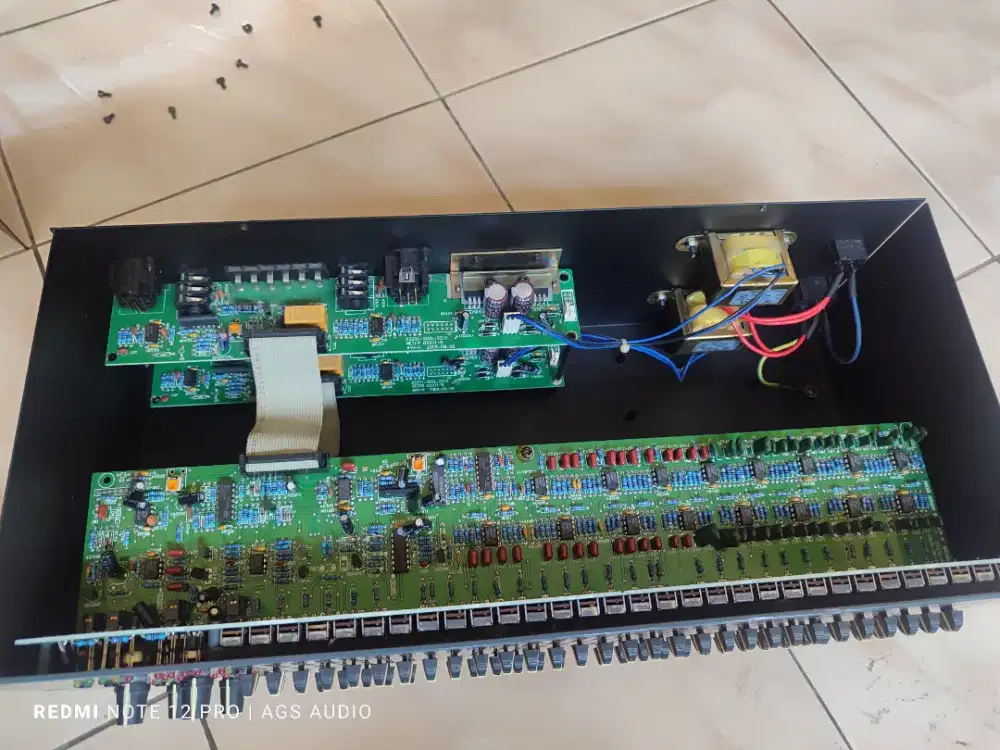 Equalizer DBX 2231 Macro