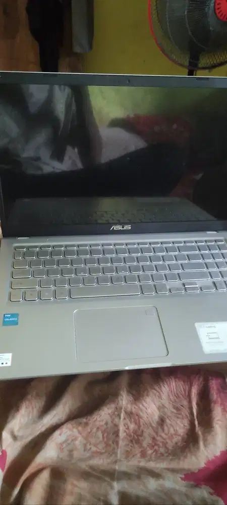 Asus A516KA TRANSPARENT SILVER