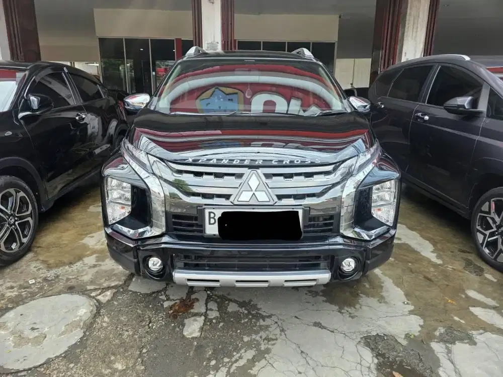 km low 44rban Mitsubishi Xpander Cross Premium AT ( Matic ) 2020 Hitam