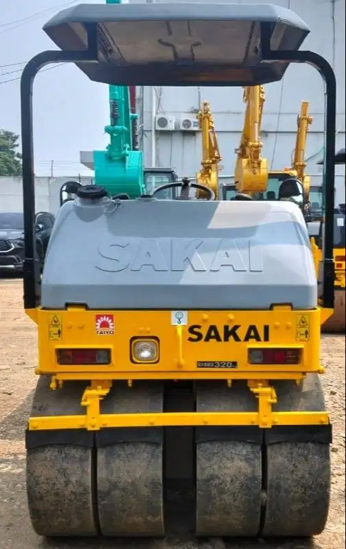 Dijual Tandem Roller Sakai TW500 Ex. Import Tahun 2025