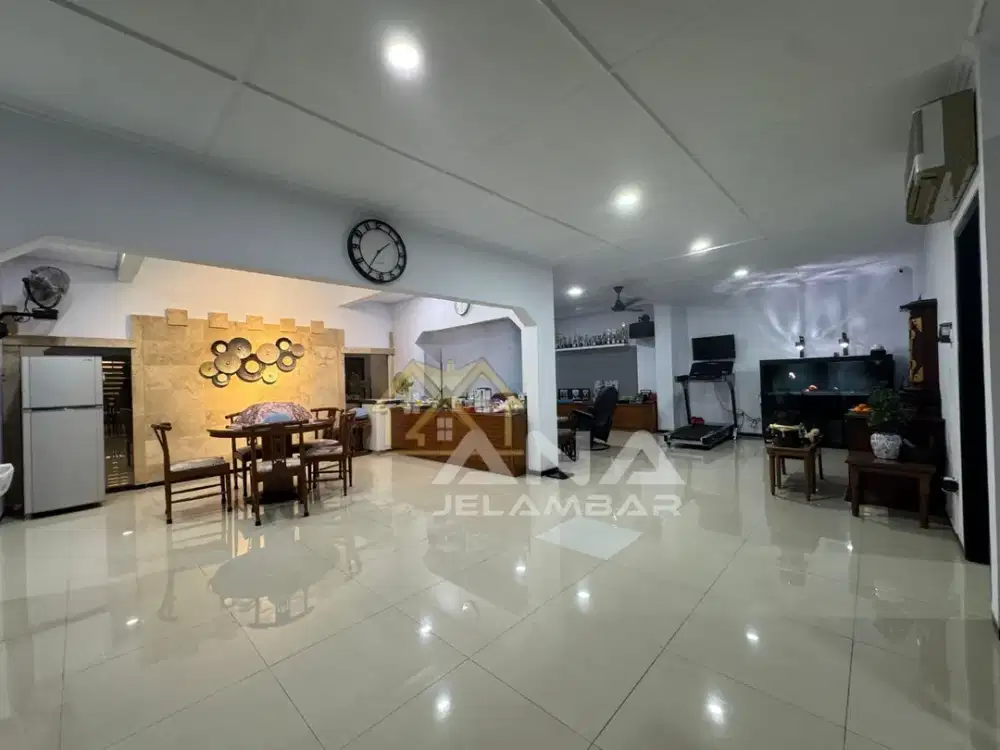 ANA RUMAH COZY UK 16X15M DI KOMPLEK KAVLING POLRI JELAMBAR