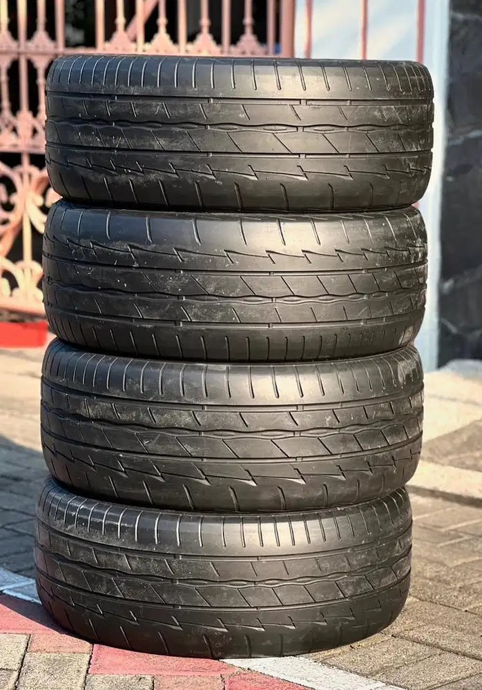 Dijual Ban Bridgestone 235/50 Ring 18