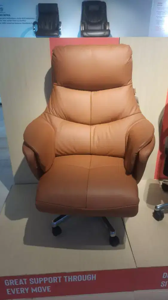 USOF DIRECTOR CHAIR HIGH BACK BROWN